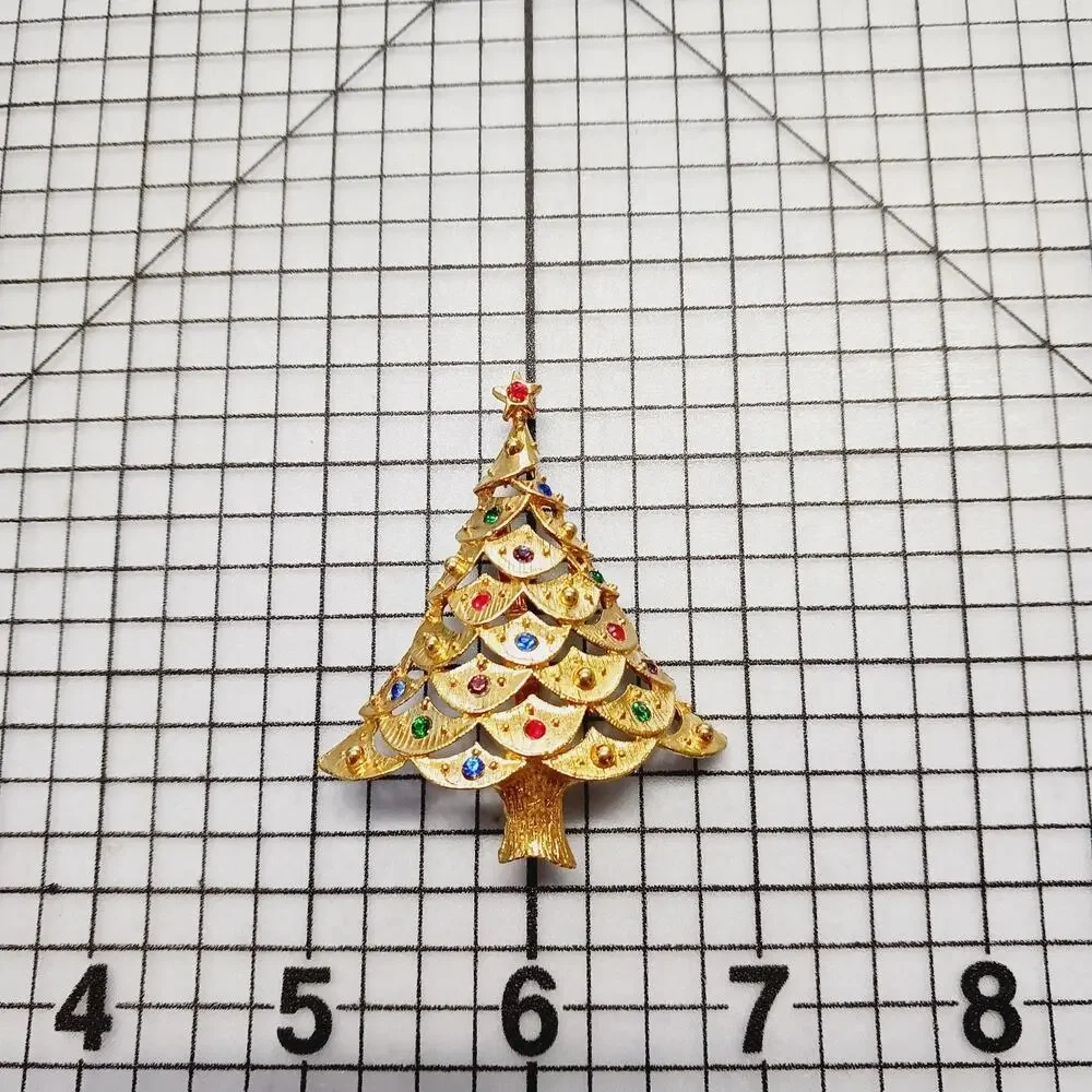 Broch Pin VTG JJ Jonette Christmas Tree Gold Tone Rhinestones Holiday Lisker